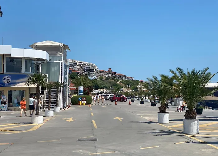 Horizon 5 'a' Апартамент